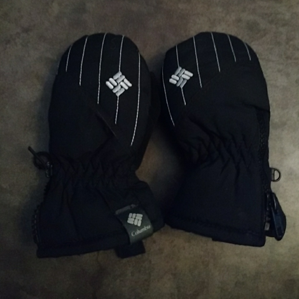 Columbia mittens